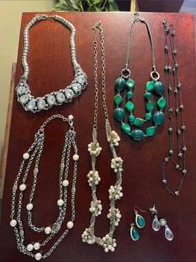 Assorted Statement Necklaces - Women's Fashion Jewelry lot of 7 items
